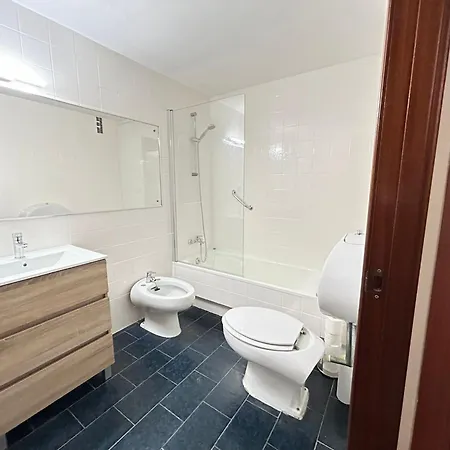 Apartment Centro. Tres Dormitorios, Dos Banos Y Terrazas *