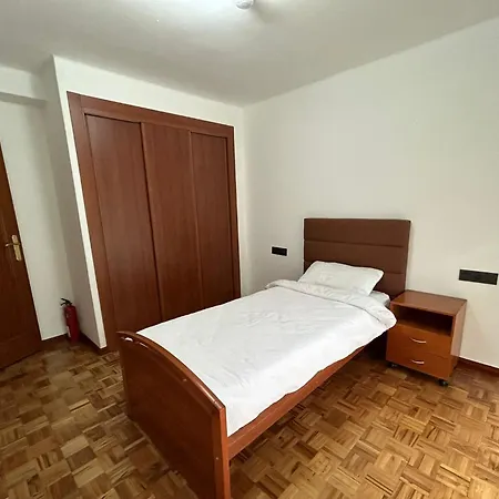Apartment Centro. Tres Dormitorios, Dos Banos Y Terrazas Vigo